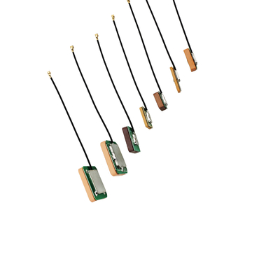 Fabricante Antenna GPS de cerámica activa de alta ganancia incorporada con conector femenino U. FL Ipex